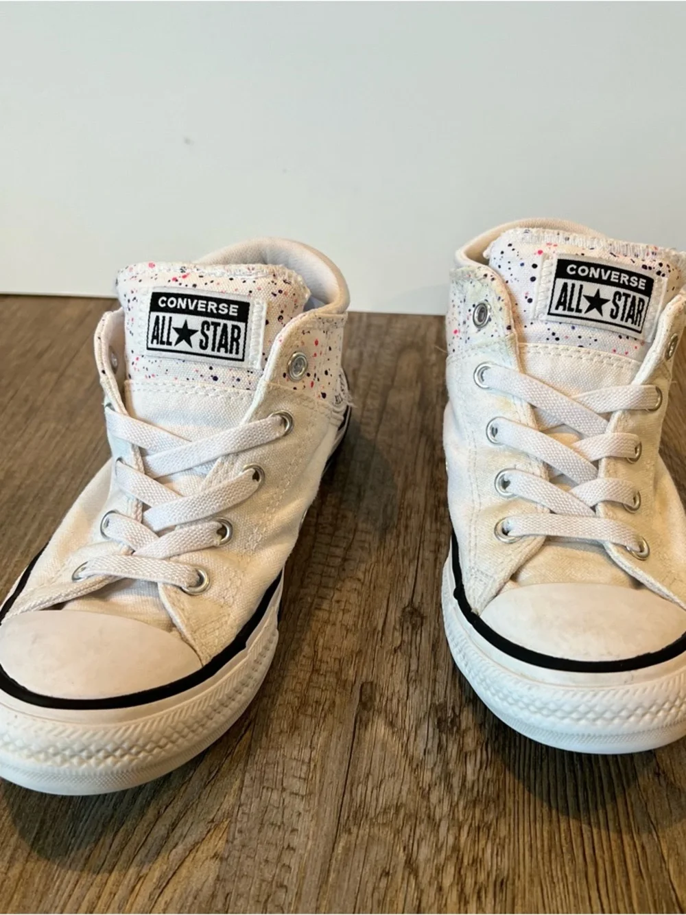 Kids Size 2 Converse White Low Top Sneakers with Black Trim and speckled
